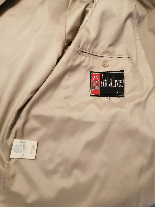 Gabardina caballero.