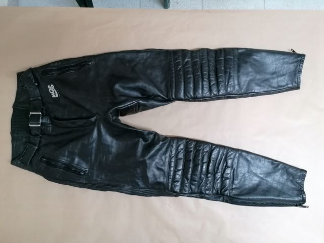 Pantalón de mujer de cuero