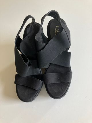 Sandalias Ralph Lauren de segunda mano por 50 EUR en Pamplona en WALLAPOP