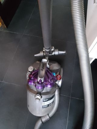 Aspirador Dyson DC29 de segunda mano por 120 EUR en Gijón en WALLAPOP