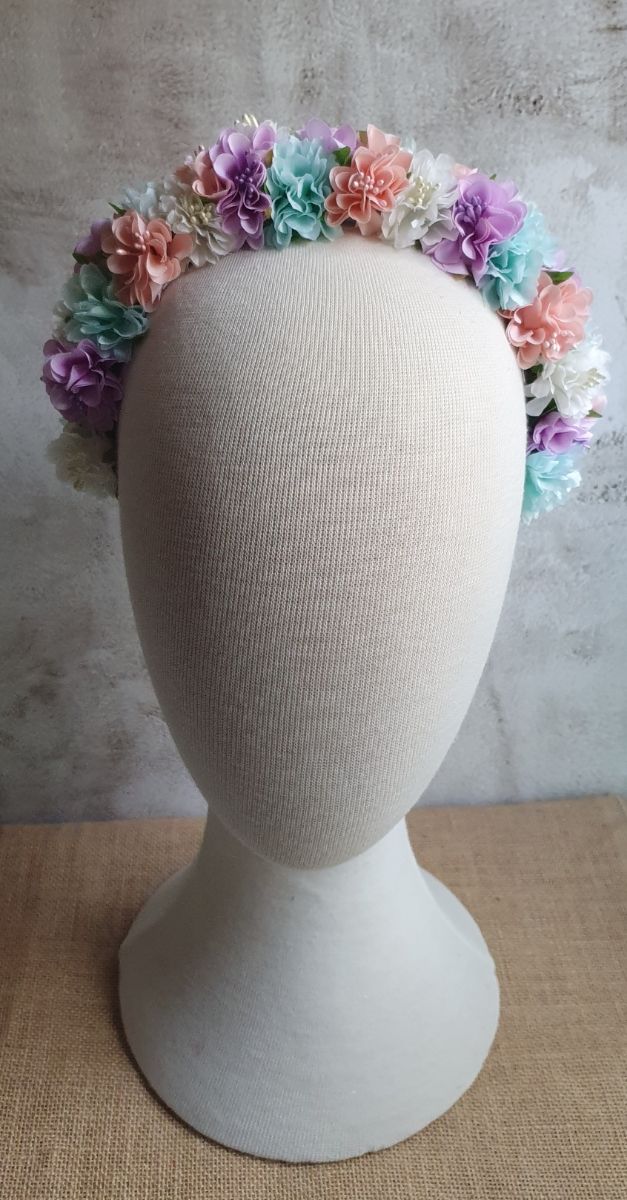 Corona flores tonos pastel