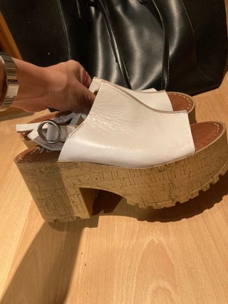 Sandalias de plataforma ulanka de segunda mano por 17 EUR en Barcelona en  WALLAPOP