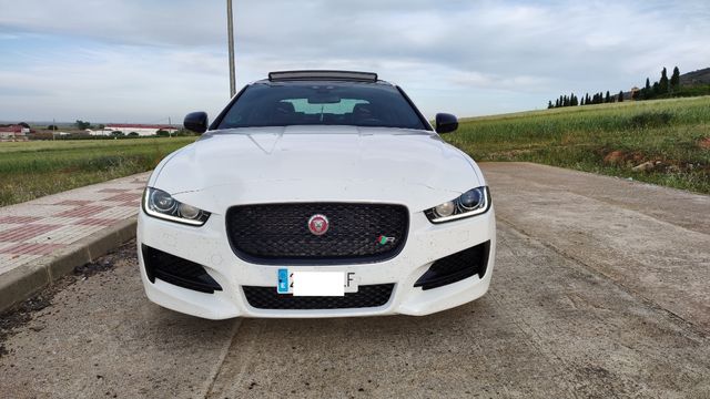 Jaguar XE 2017 (Venta o Cambio)