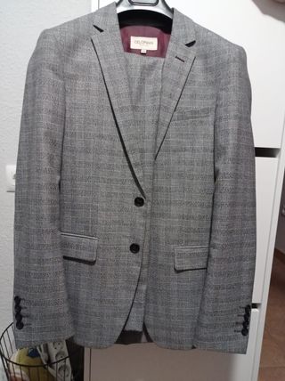 Traje de chaqueta hombre celopman de segunda mano por 60 EUR en Montequinto  en WALLAPOP