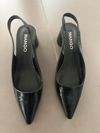 Zapato tacon medio Mango de segunda mano por 9 EUR en Castellón de la Plana  en WALLAPOP