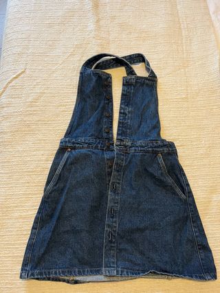 Peto vaquero de Zara de segunda mano por 9,5 EUR en Sevilla en WALLAPOP
