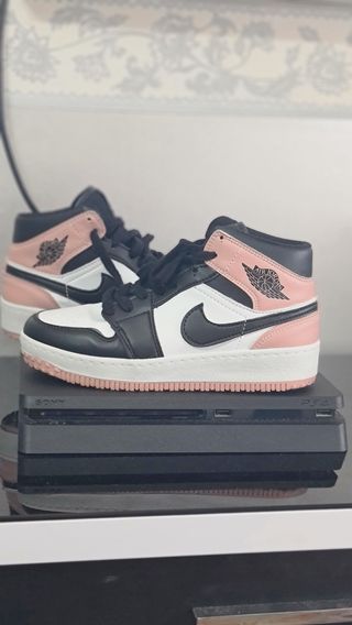 Zapatillas nike jordan de segunda mano por 40 EUR en Madrid en WALLAPOP