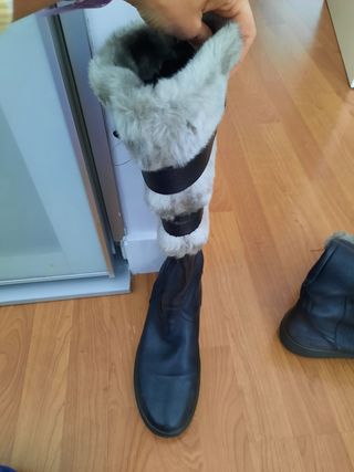 Botas geox con pelo de segunda mano por 50 EUR en Pozuelo de Alarcón en  WALLAPOP