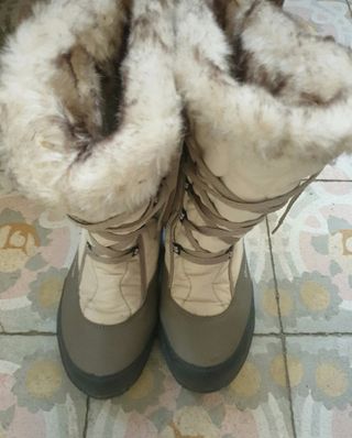 Botas de nieve mujer de segunda mano en Barcelona en WALLAPOP