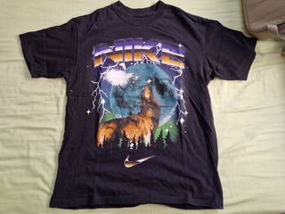 Camiseta Nike Howlin Moon Basketball 