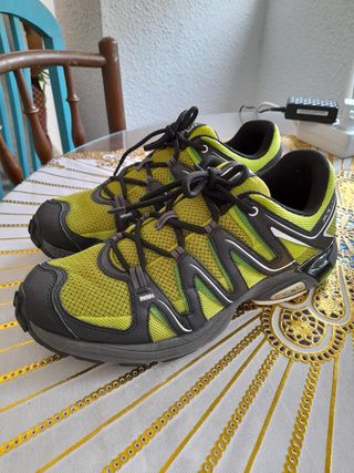 Zapatillas salomon de segunda mano por 40 EUR en Totana en WALLAPOP