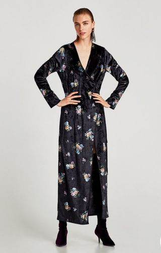 Kimono vestido terciopelo Zara de segunda mano por 25 EUR en Vigo en  WALLAPOP