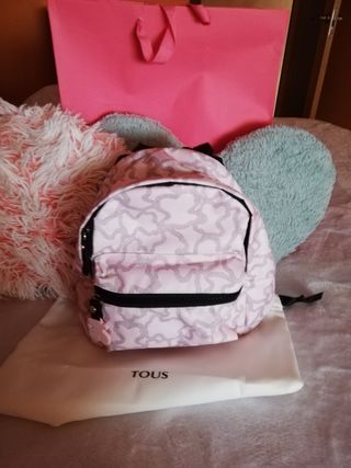 Mochila tous de segunda mano por 40 EUR en Madrid en WALLAPOP