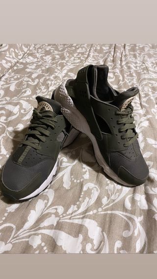Zapatillas Nike Huarache de segunda mano en WALLAPOP