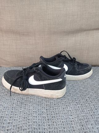 Nike Air force one talla 35 de segunda mano por 30 EUR en Valladolid en  WALLAPOP