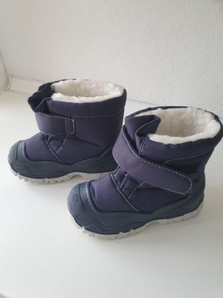 Botas nieve azul talla 26-27 de segunda mano por 5 EUR en Marbella en  WALLAPOP