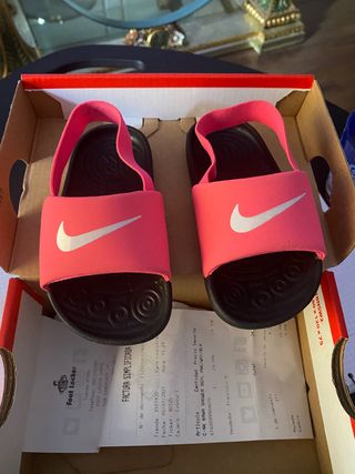 Chanclas, sandalias, nike rosas talla: 23,5 de segunda mano por 20 EUR en  Palma de Mallorca en WALLAPOP