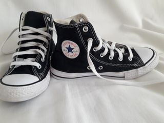 Converse botas negras Talla 36 de segunda mano por 40 EUR en Valencia en  WALLAPOP