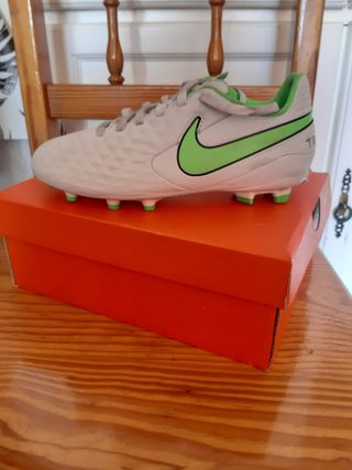 Botas de fútbol de segunda mano en Santa Cruz de Tenerife en WALLAPOP