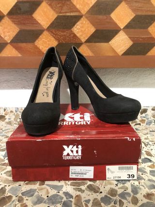 Zapatos tacón xti de segunda mano por 5 EUR en Marbella en WALLAPOP