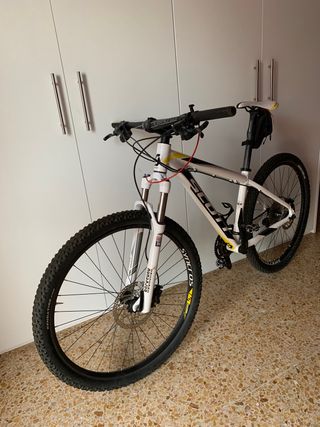 Scott Scale 765 Hardtail Mountain Bike