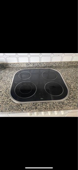 Horno con vitrocerámica de segunda mano en Gijón en WALLAPOP