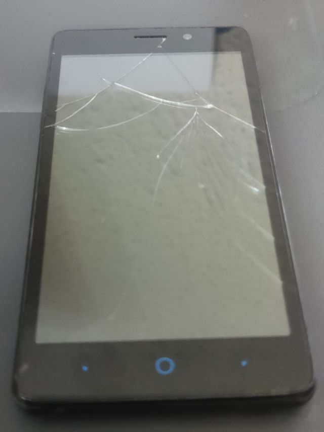 ZTE Blade A450