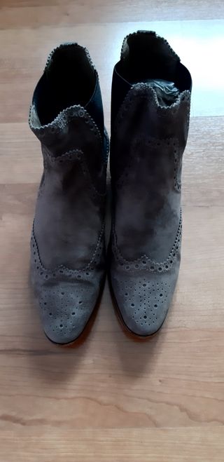 BOTINES MUJER UTERQUE. T40 de segunda mano por 12 EUR en Madrid en WALLAPOP