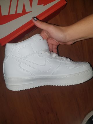 Nike Air Force 1 online en SNIPES