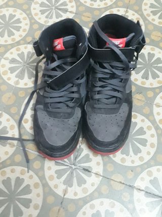 Zapatillas nike 44.5 de segunda mano por 25 EUR en Barcelona en WALLAPOP