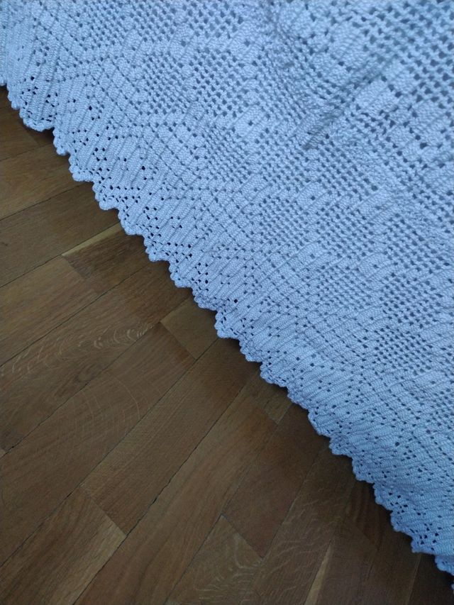 Colcha ganchillo hecha a mano.