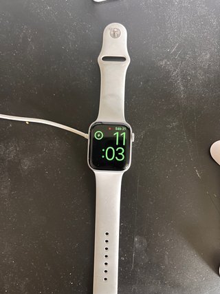 Apple watch Series 5 44mm de segunda mano por 250 EUR en Madrid en WALLAPOP