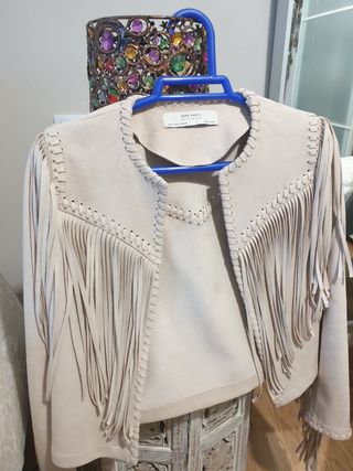 Chaqueta Zara flecos de segunda mano en WALLAPOP