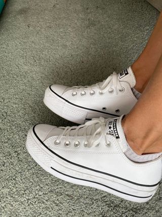 Bambas Converse all star plataforma piel de segunda mano por 60 EUR en  Badalona en WALLAPOP