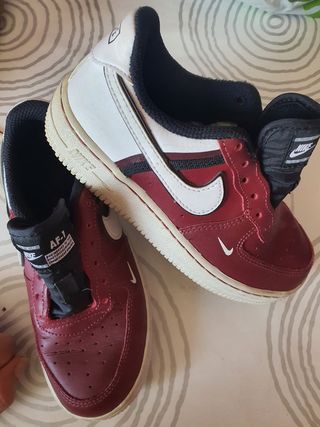 Zapatillas Nike talla 30 de segunda mano por 30 EUR en Massamagrell en  WALLAPOP