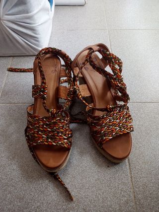 Sandalias fórmula joven mujer talla 40 de segunda mano por 9 EUR en  Móstoles en WALLAPOP