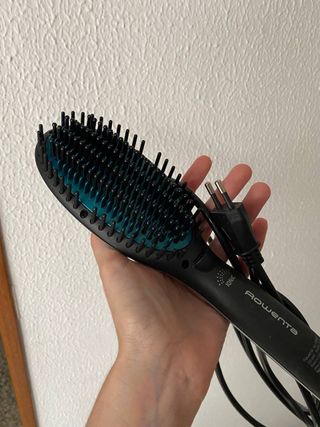 Rowenta cepillo alisador Power Straight CF5820 de segunda mano por 25 EUR  en Dos Hermanas en WALLAPOP
