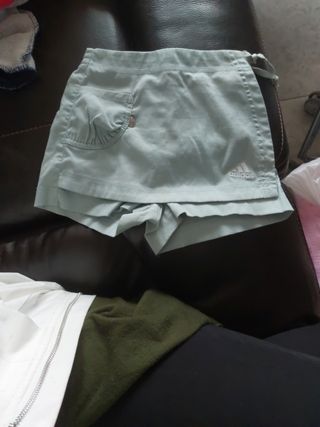 Pantalones verdes para hombre | adidas ES