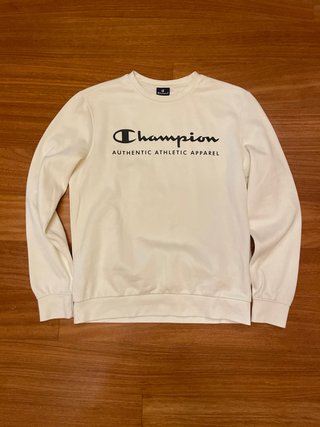 Sudadera Champion de segunda mano por 13 EUR en Barcelona en WALLAPOP