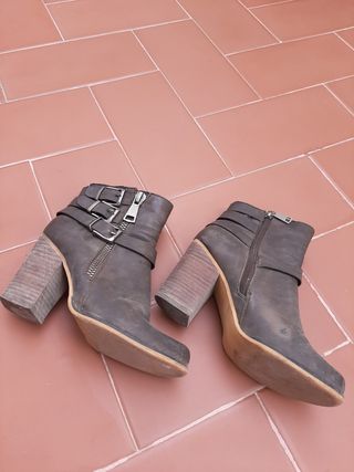 Botin \\uD83D\\uDC67 chica t-37 ,bosanova de segunda mano en Barcelona en  WALLAPOP