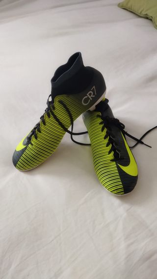 Botas de fútbol Cr7 de segunda mano en WALLAPOP