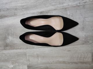 Zapato tacón MANGO de segunda mano por 15 EUR en Foz en WALLAPOP