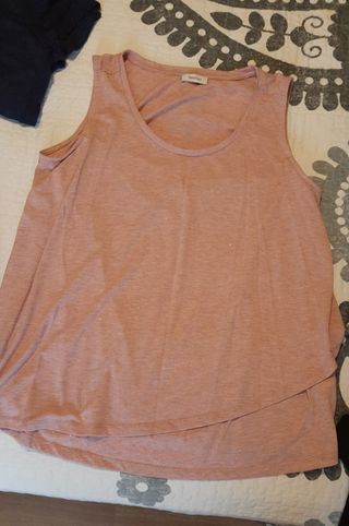 Camiseta para lactancia de segunda mano por 10 EUR en Rivas-Vaciamadrid en  WALLAPOP