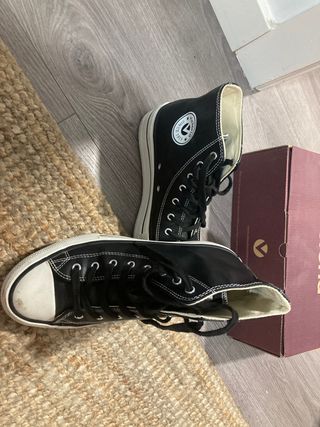 Zapatillas Victoria de cuero negro plataforma de segunda mano por 35 EUR en  Valencia en WALLAPOP