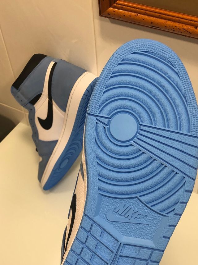 Air Jordan 1 High University Blue 47