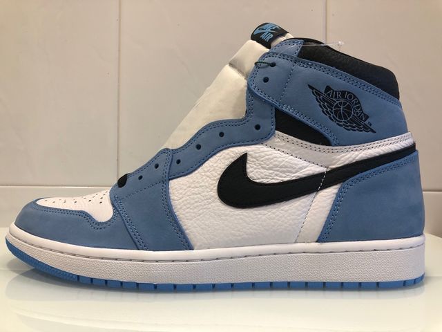 Air Jordan 1 High University Blue 47