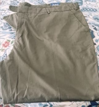 Pantalón Dustin talla 66. Tallas grandes. A estren de segunda mano por 14  EUR en Barcelona en WALLAPOP