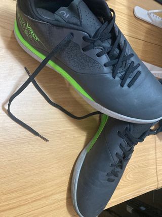 Zapatillas fútbol 7 de segunda mano por 25 EUR en Madrid en WALLAPOP