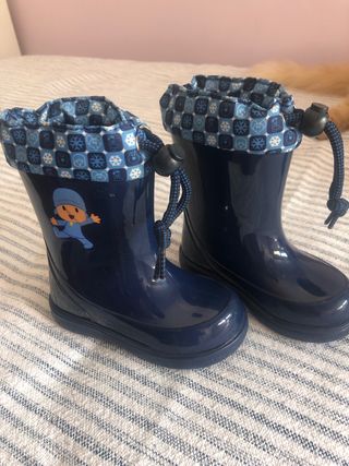 Botas agua POCOYO de segunda mano por 6 EUR en Barcelona en WALLAPOP