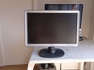 Monitor ordenador philips 190SW de segunda mano por 30 EUR en Barcelona en  WALLAPOP
